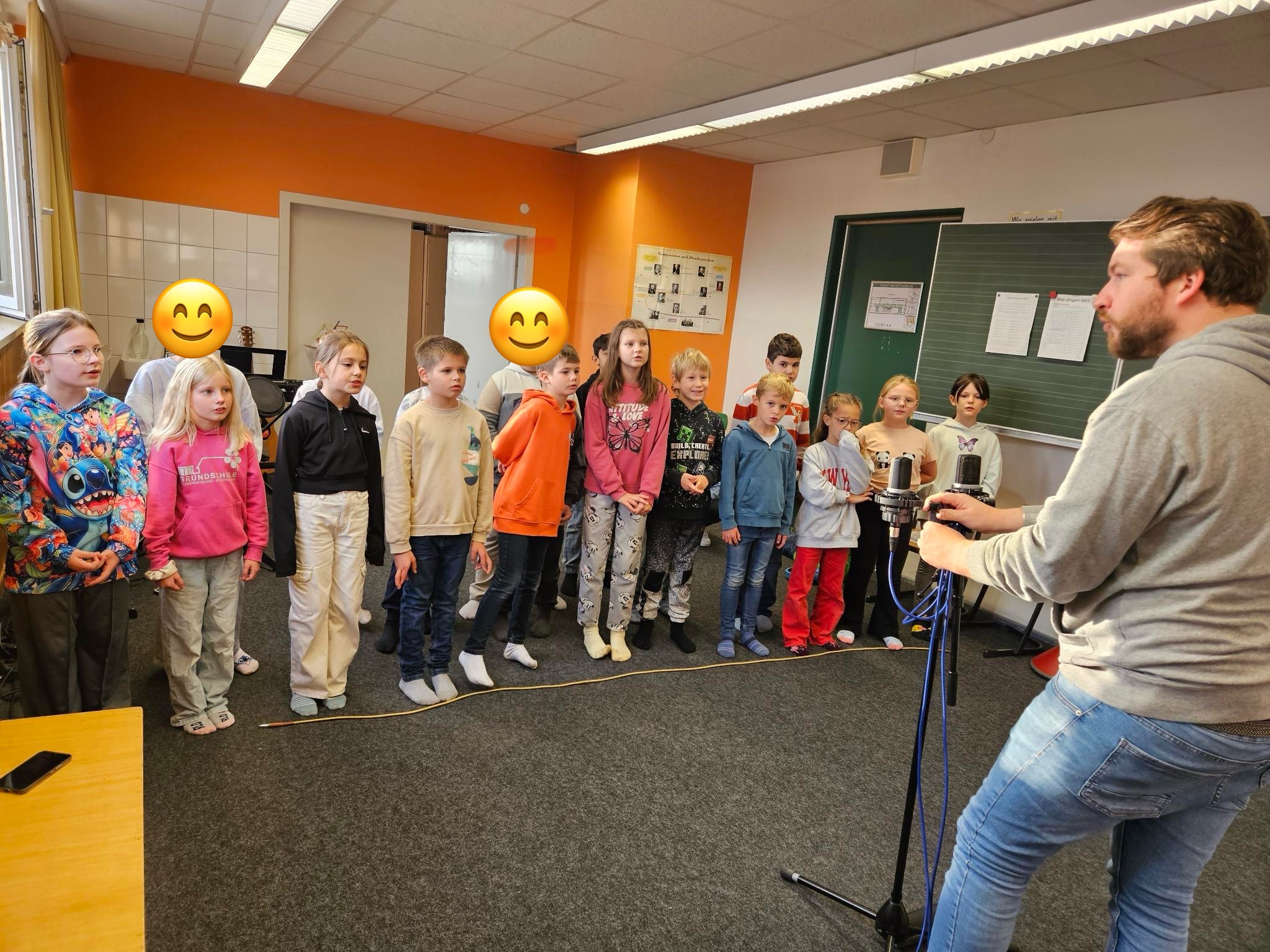 C42EE379-AEFA-41D6-8A66-180F380FE825