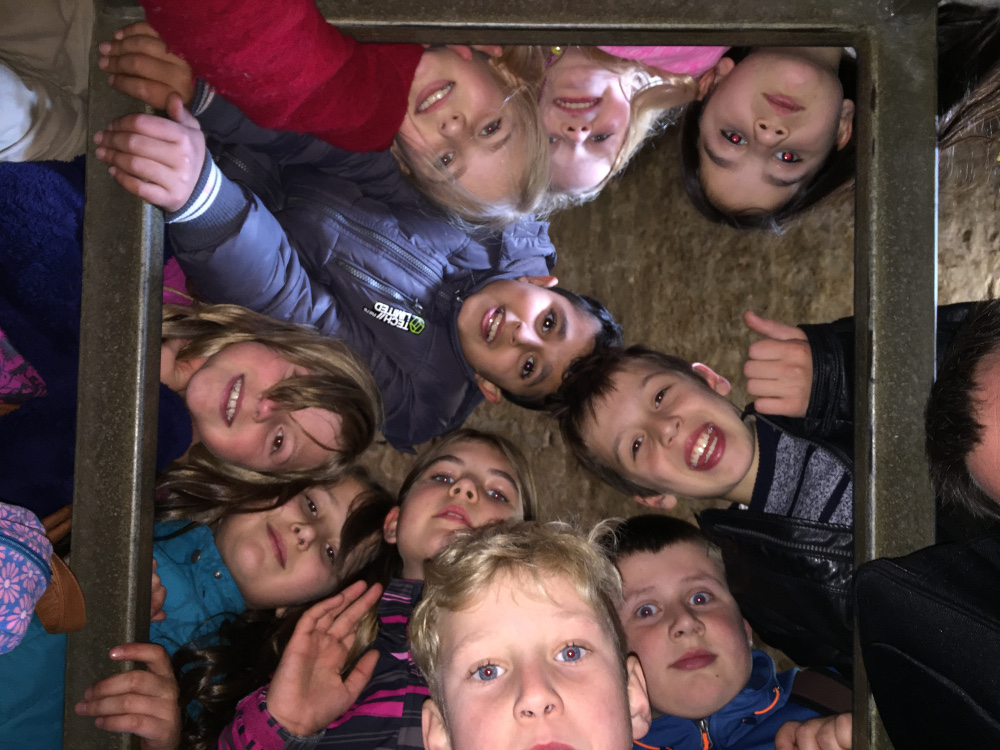 Ein Blick aus dem Wunschbrunnen. Das sieht also der Froschkönig.